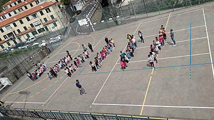 Exercício de evacuação para a comunidade escolar