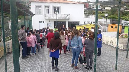 Ponto de encontro da Escola Básica do 1.º Ciclo com Pré-Escolar de Água de Pena